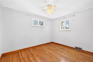 138 Peters Dr, Pittsburgh, PA 15116 - Photo 15