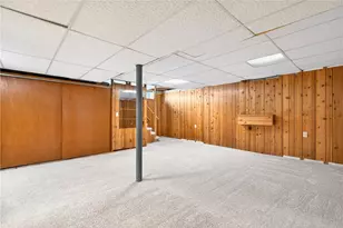 138 Peters Dr, Pittsburgh, PA 15116 - Photo 21