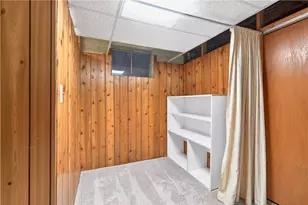 138 Peters Dr, Pittsburgh, PA 15116 - Photo 23