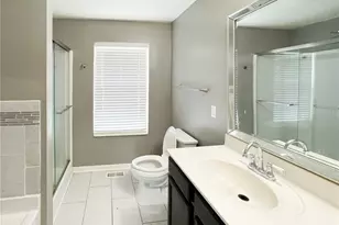 1021 Livorno Dr, Collier Township, PA 15071 - Photo 17