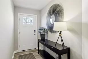 695 Olivia St, Collier Township, PA 15205 - Photo 11