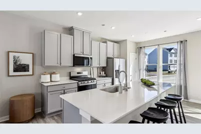 695 Olivia St, Collier Township, PA 15205 - Photo 15