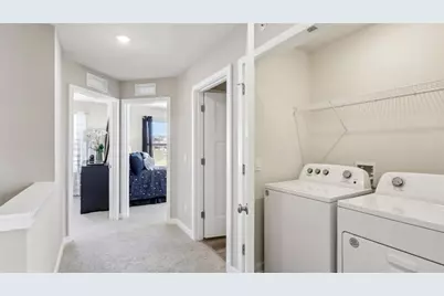 695 Olivia St, Collier Township, PA 15205 - Photo 17