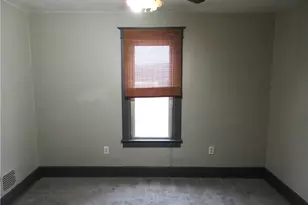 277 Glenwood Dr, Ambridge, PA 15003 - Photo 9