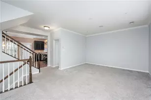 227 Thornapple Ln, Cranberry Township, PA 16066 - Photo 7