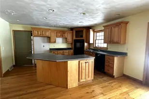 14 Sassafras Ln, Unity Township, PA 15601 - Photo 7