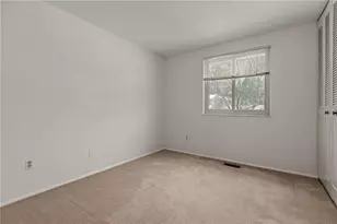 8470 Coventry Dr, Pittsburgh, PA 15101 - Photo 19