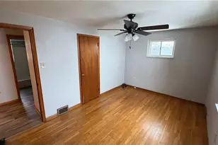 22 Adrian Ave, Pittsburgh, PA 15229 - Photo 7