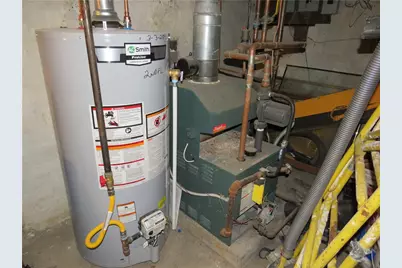 1216 Amanda St, Pittsburgh, PA 15210 - Photo 17