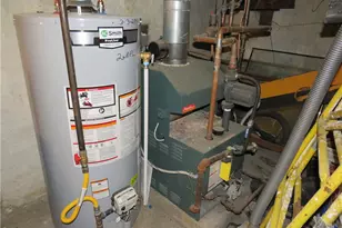 1216 Amanda St, Pittsburgh, PA 15210 - Photo 17