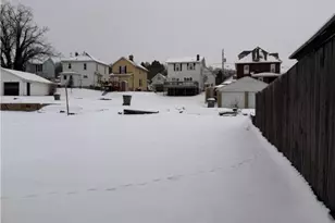 626 Todd Ave, Ellwood City, PA 16117 - Photo 3