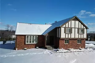 39 Adrian Dr, Hempfield Township, PA 15601 - Photo 3