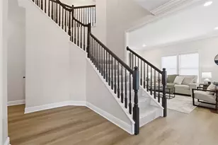 303 Kenney Dr, Leet Township, PA 15143 - Photo 3