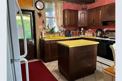 301 S Center Avenue, New Stanton, PA 15672 - Photo 5