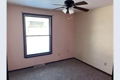 1014 Jefferson Ave, Jeannette, PA 15644 - Photo 13