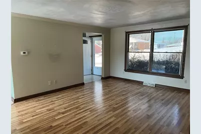 1014 Jefferson Ave, Jeannette, PA 15644 - Photo 3