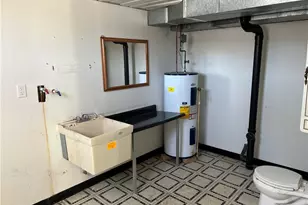 1014 Jefferson Ave, Jeannette, PA 15644 - Photo 15