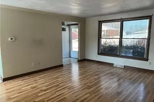 1014 Jefferson Ave, Jeannette, PA 15644 - Photo 3