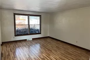 1014 Jefferson Ave, Jeannette, PA 15644 - Photo 3