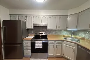 7539 Penn Bridge Ct, Pittsburgh, PA 15221 - Photo 11