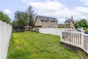 1001 Springfield Pike, Connellsville, PA 15425 - Photo 7