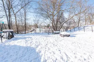 1325 Pesavento Dr, Bridgeville, PA 15017 - Photo 5