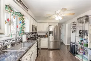 1325 Pesavento Dr, Bridgeville, PA 15017 - Photo 11