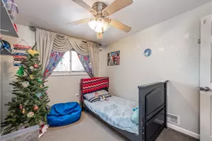 1325 Pesavento Dr, Bridgeville, PA 15017 - Photo 21