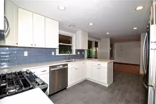 603 Meade Dr, Moon/Crescent Twp, PA 15108 - Photo 11