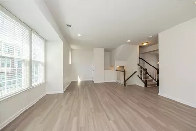 2801 Pointe View Dr, Adams Township, PA 16046 - Photo 5