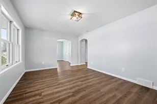 76 Valleyview Dr, Economy, PA 15003 - Photo 7