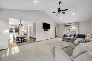 642 Portersville Rd, Perry Township, PA 16117 - Photo 5