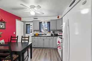 817 Gladden Rd, Canonsburg, PA 15317 - Photo 5