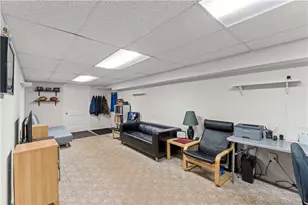 817 Gladden Rd, Canonsburg, PA 15317 - Photo 11