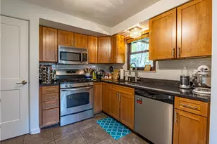 624 Fort Couch Rd, Pittsburgh, PA 15241 - Photo 11