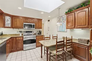 283 McKim Dr, Pittsburgh, PA 15239 - Photo 9