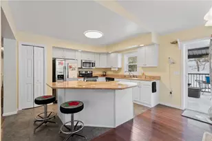 2205 McAleer Rd, Pittsburgh, PA 15143 - Photo 9