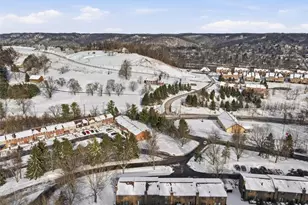 711 Newton Square, Moon/Crescent Twp, PA 15108 - Photo 27