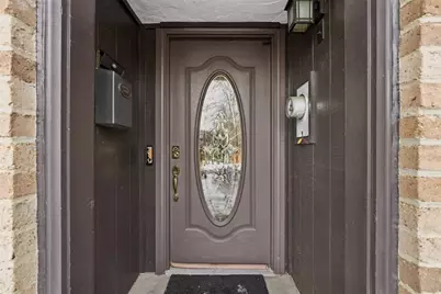 711 Newton Square, Moon/Crescent Twp, PA 15108 - Photo 3