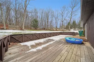 216 Clubhouse Dr, Loyalhanna, PA 15681 - Photo 15