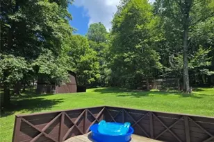 216 Clubhouse Dr, Loyalhanna, PA 15681 - Photo 5