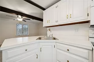 216 Clubhouse Dr, Loyalhanna, PA 15681 - Photo 21