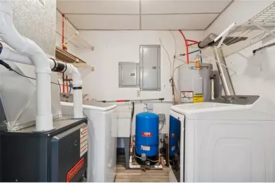 216 Clubhouse Dr, Loyalhanna, PA 15681 - Photo 39