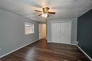 852 Middle Rd, Baldwin Twp, PA 15234 - Photo 13