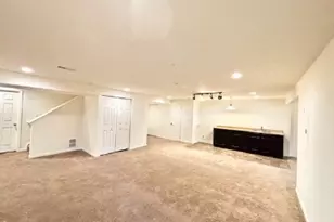 6469 Lindsey Ln, Export, PA 15632 - Photo 5