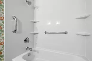 2464 Henry Ln, Pittsburgh, PA 15143 - Photo 15