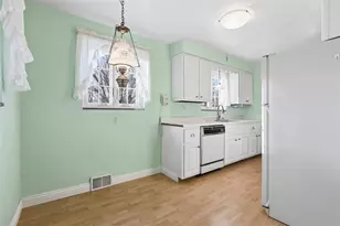 2464 Henry Ln, Pittsburgh, PA 15143 - Photo 11