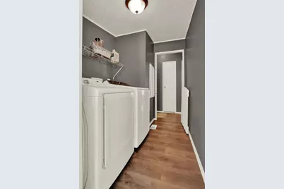 123 Laura Ln, Forward Township, PA 15037 - Photo 19