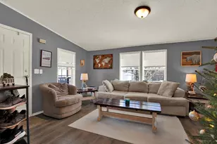 123 Laura Ln, Forward Township, PA 15037 - Photo 9