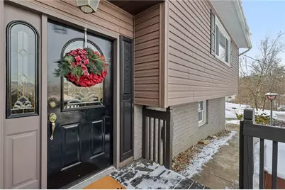 644 Palo Alto Dr, Perry Township, PA 16117 - Photo 5